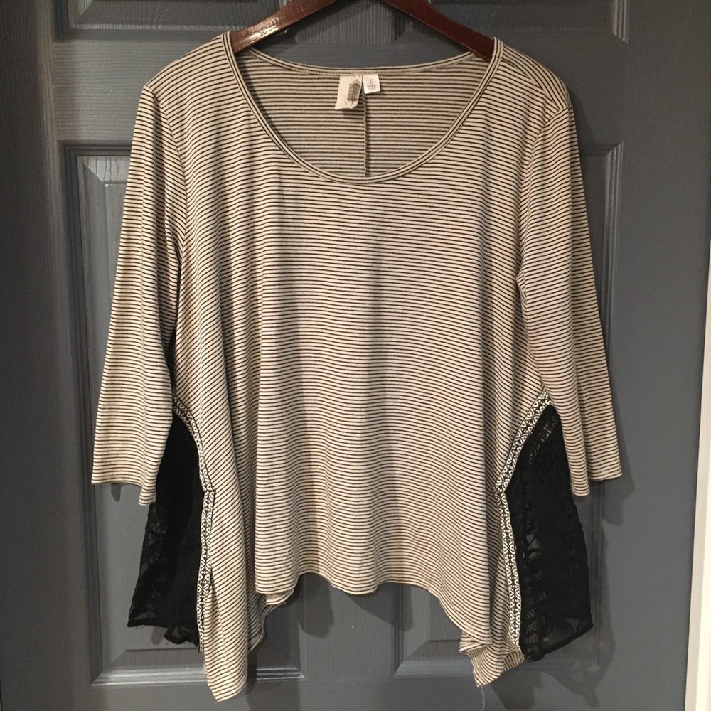 Franchesca’s Striped Lace Detail Top Size Large